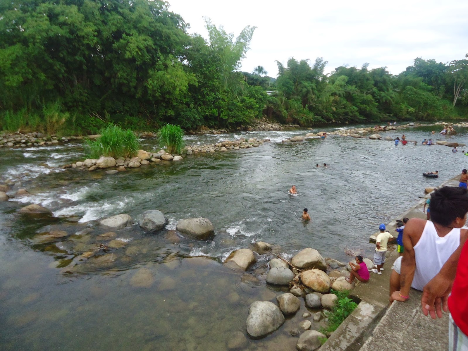 Imagen de presentación de Ba&ntilde;arse en el R&iacute;o