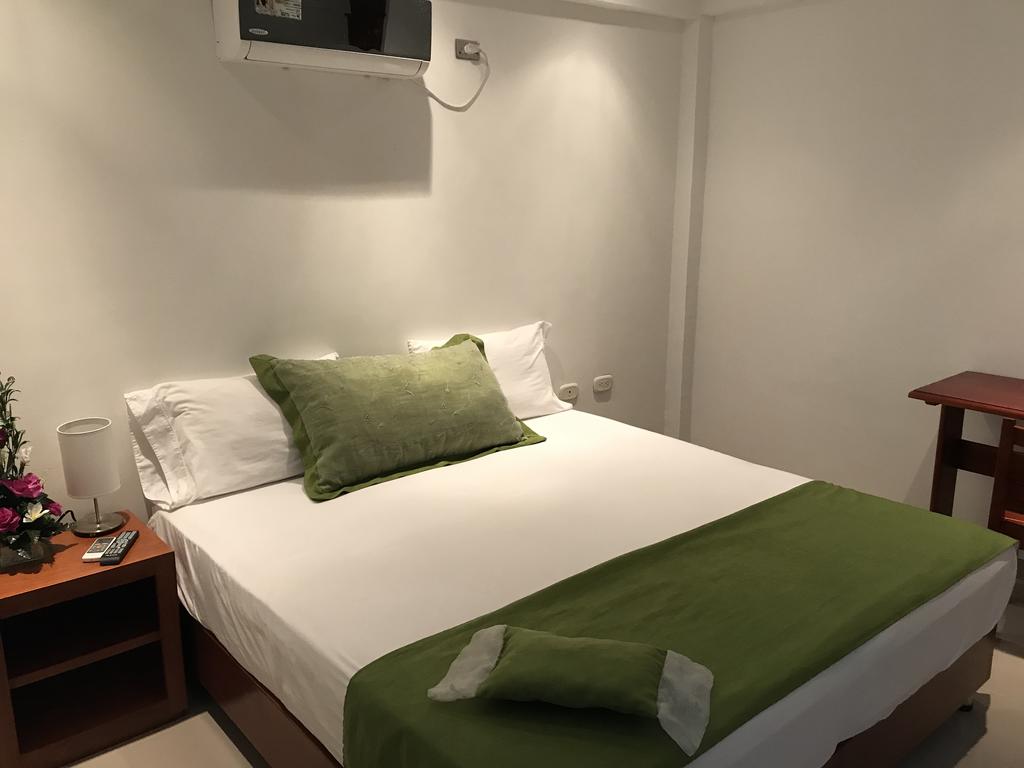 Imagen de presentación de HOTEL JUGLAR - JERSEY LIQUOR