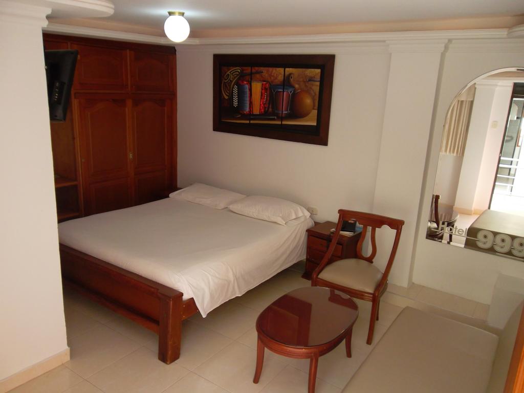 Imagen de presentación de HOTEL 9. 99